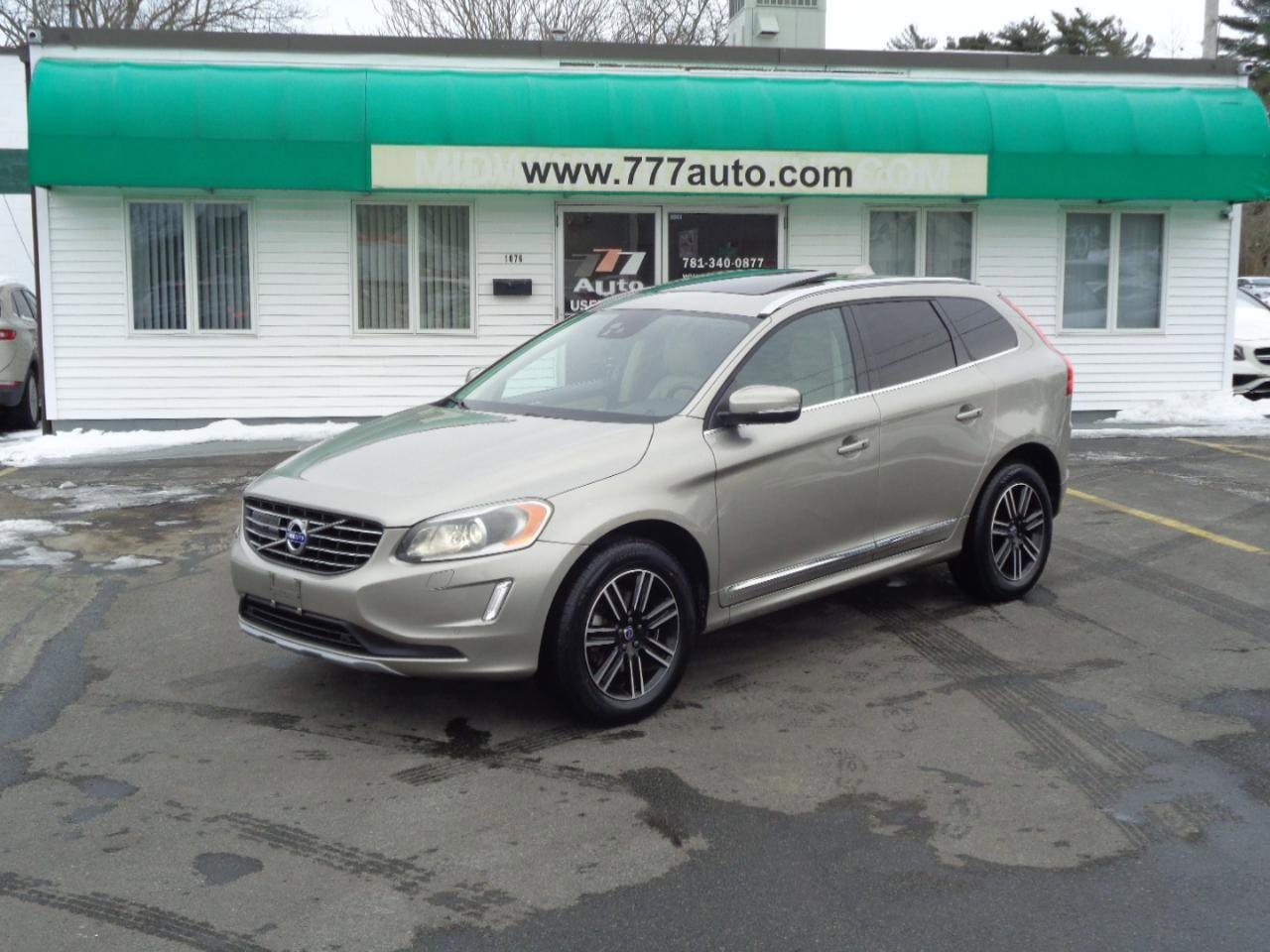 Used 2016 Volvo XC60 T5 Platinum w/ Protection Package FWD image 10