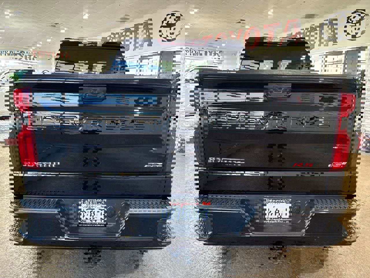 Used 2023 Chevrolet Silverado 1500 RST w/ Protection Package image 9