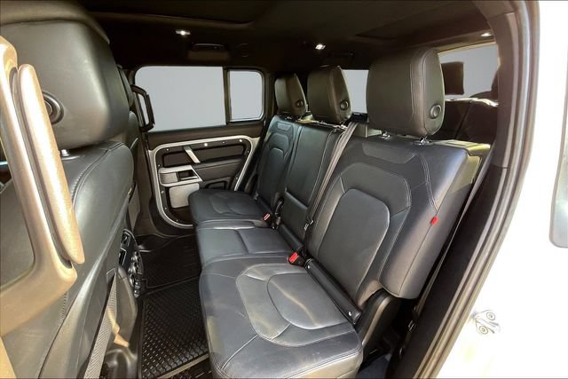 Used 2023 Land Rover Defender 130 X-Dynamic SE AWD/4WD image 23