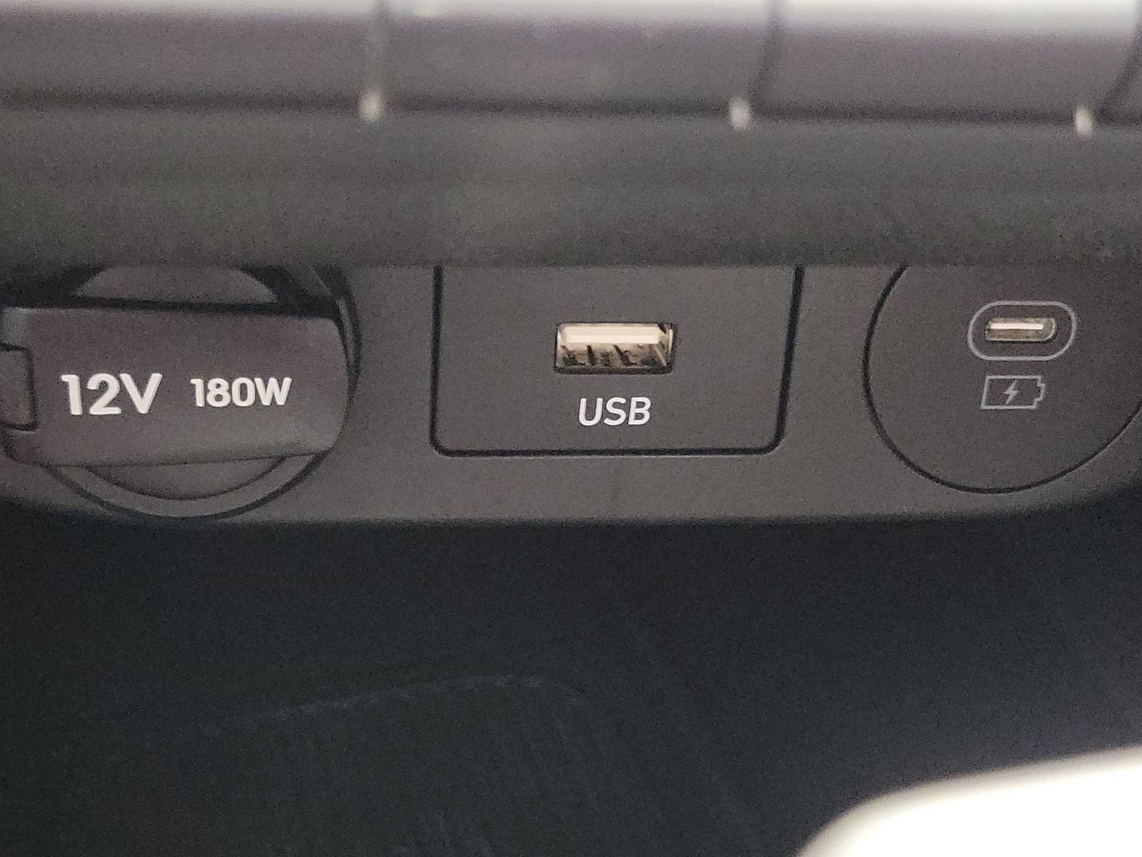 Used 2026 Hyundai Elantra SEL Sport FWD image 13