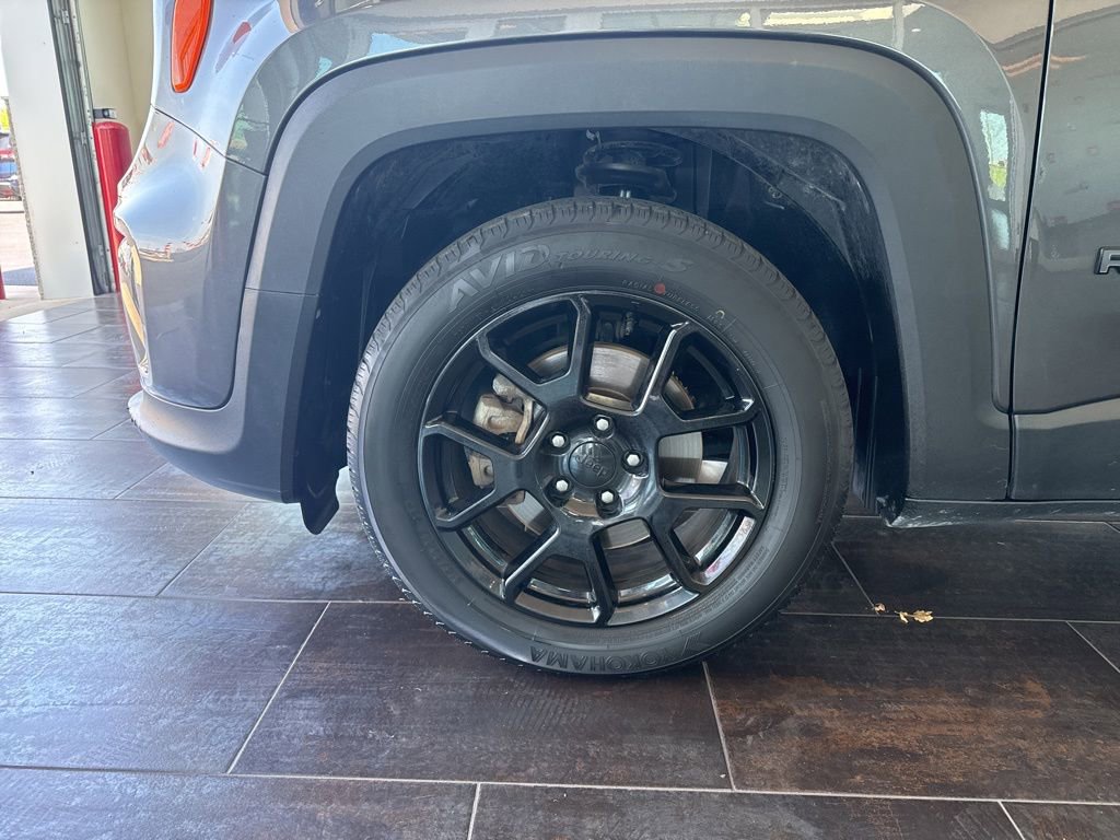Used 2020 Jeep Renegade Altitude FWD image 5