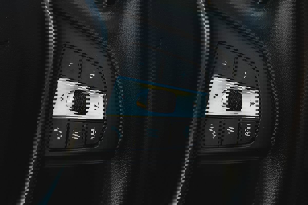 Used 2019 BMW 330i Sedan w/ Convenience Package image 39