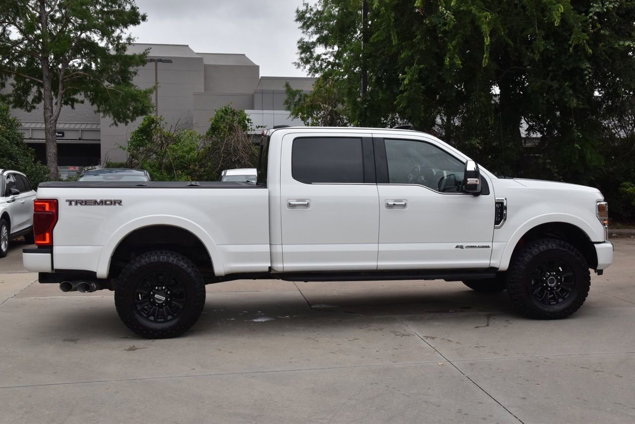 Certified 2022 Ford F350 Platinum w/ Tremor Off-Road Package AWD/4WD image 6