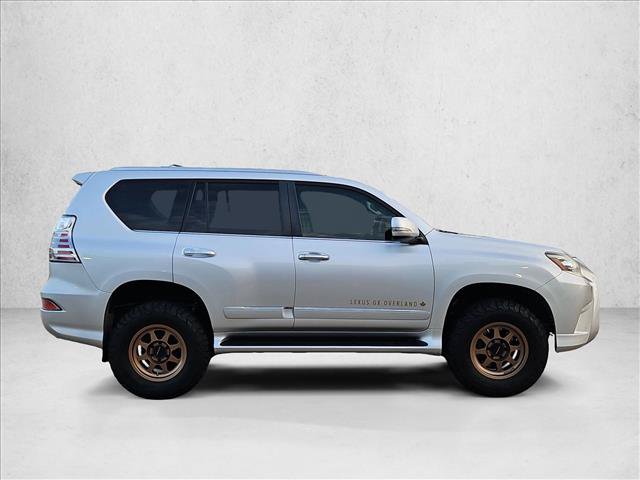 Used 2014 Lexus GX 460 w/ Premium Package AWD/4WD image 4