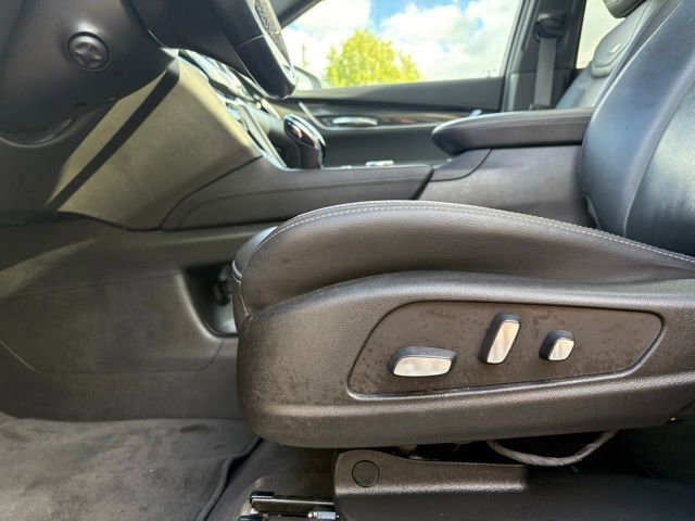 Used 2022 Cadillac XT6 Sport w/ Technology Package AWD/4WD image 31