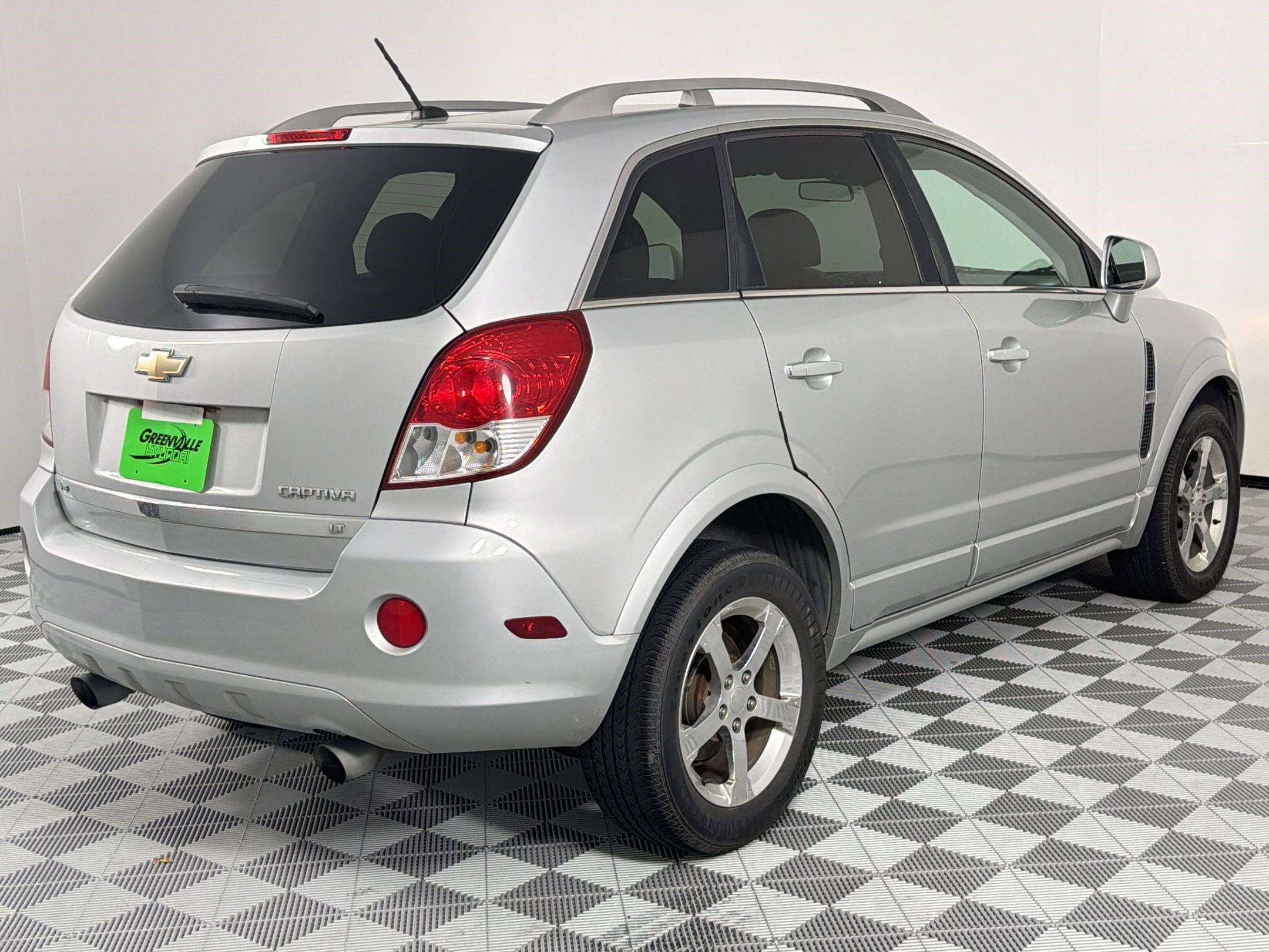 Used 2012 Chevrolet Captiva Sport LT w/ Convenience Package FWD image 9
