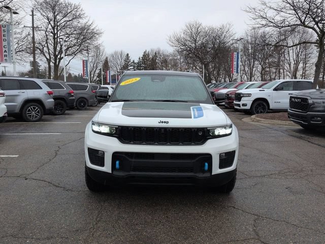 Used 2023 Jeep Grand Cherokee Trailhawk w/ Advanced Protech Group II AWD/4WD image 8