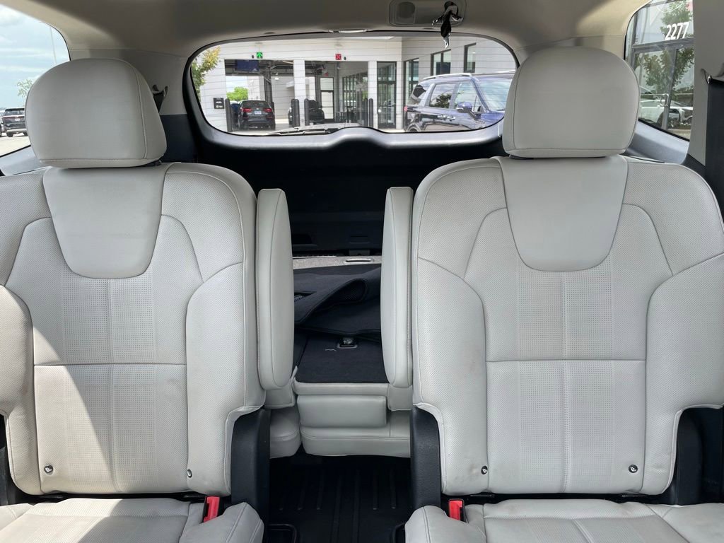Certified 2022 Kia Telluride SX w/ Nightfall Edition Package AWD/4WD image 24
