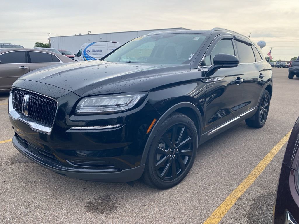Used 2023 Lincoln Nautilus Reserve w/ Monochromatic Package AWD/4WD image 13