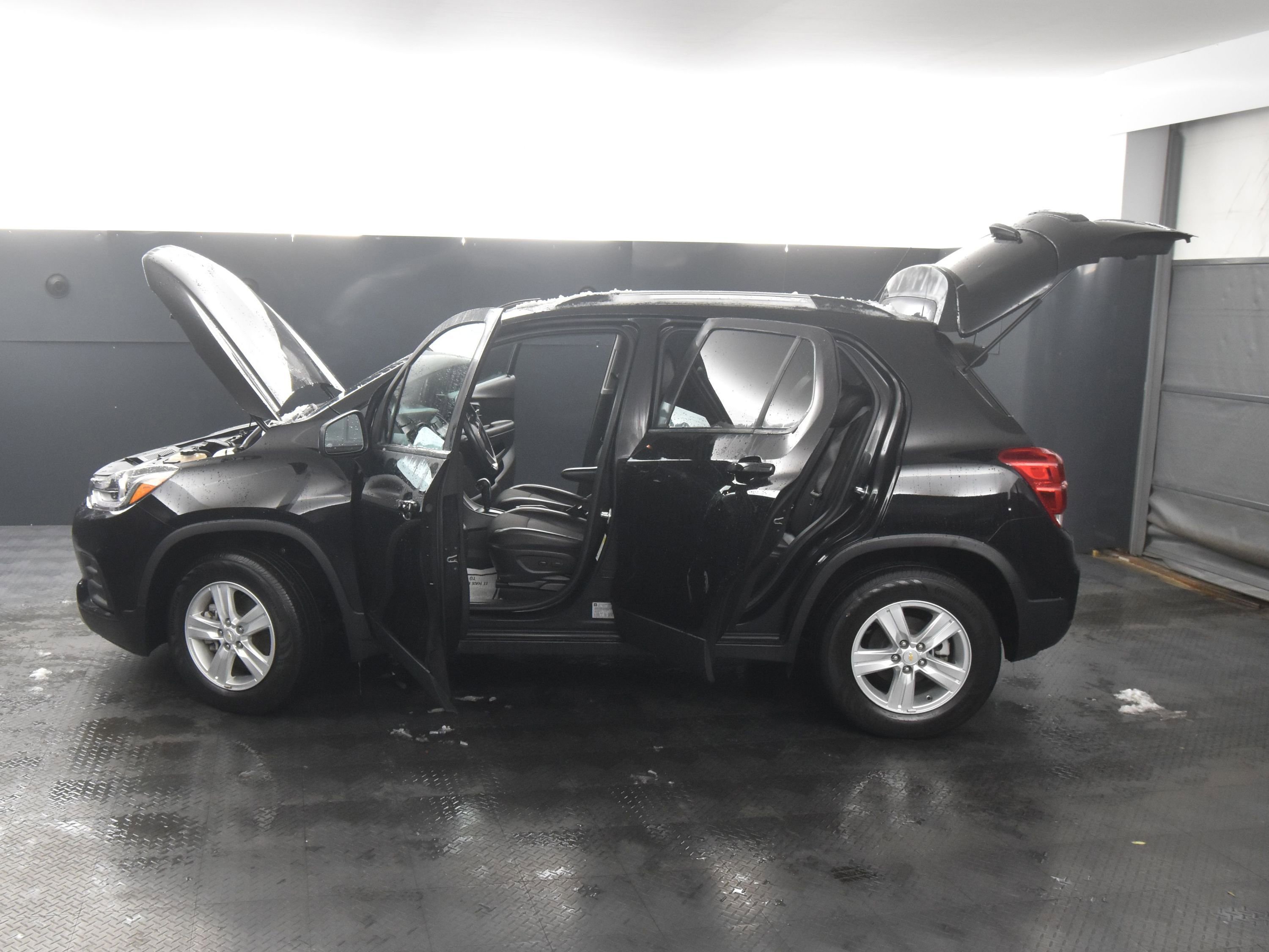 Used 2022 Chevrolet Trax LT w/ LT Convenience Package image 21