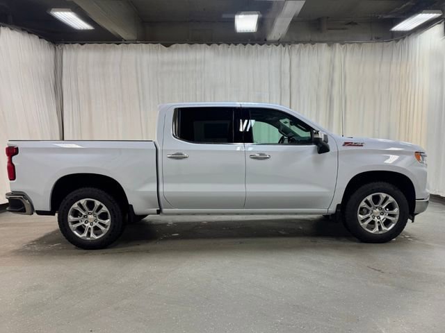 New 2026 Chevrolet Silverado 1500 LTZ w/ LTZ Premium Package AWD/4WD image 3