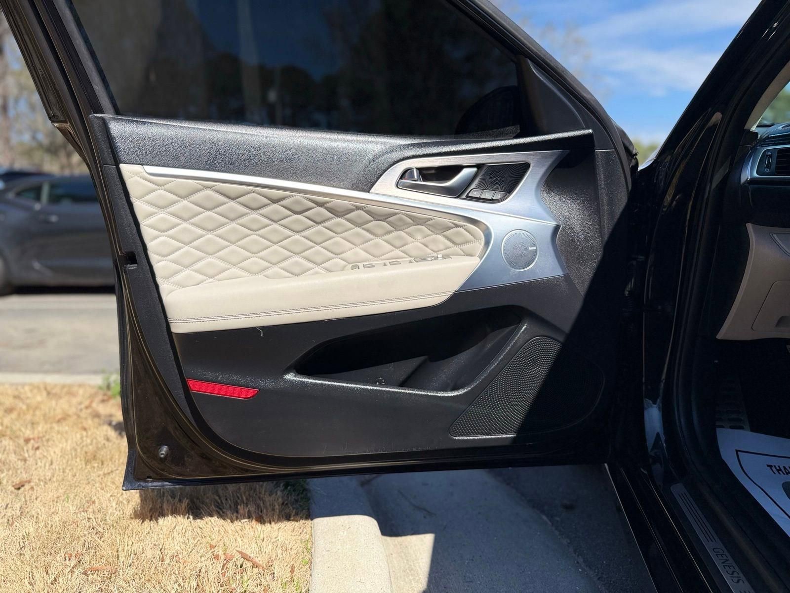 Used 2019 Genesis G70 3.3T Advanced w/ Prestige Package RWD image 18