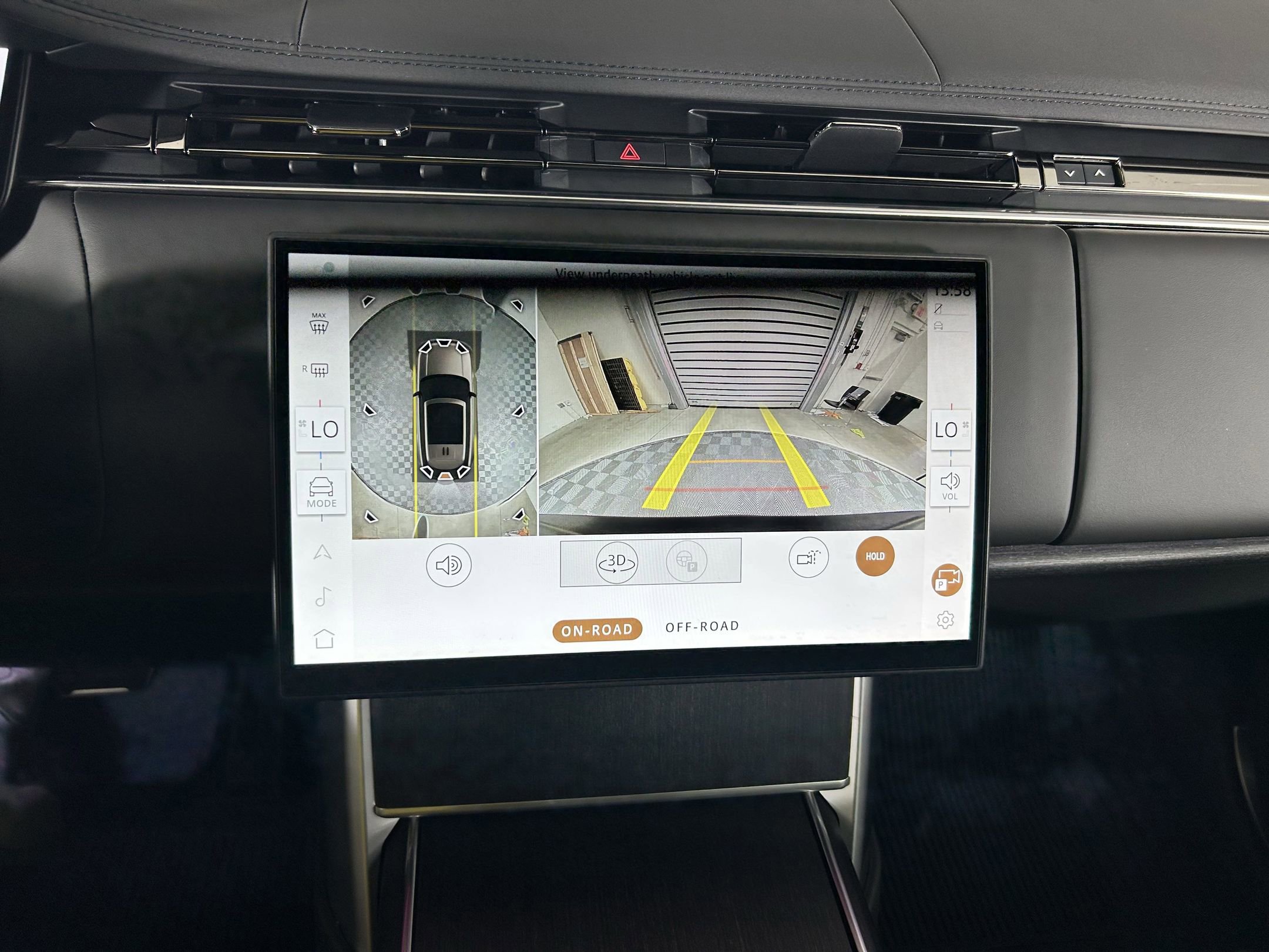 New 2025 Land Rover Range Rover SE image 23