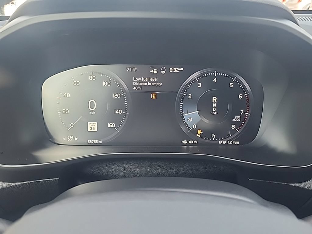 Used 2022 Volvo XC40 T5 R-Design w/ Advanced Package AWD/4WD image 27