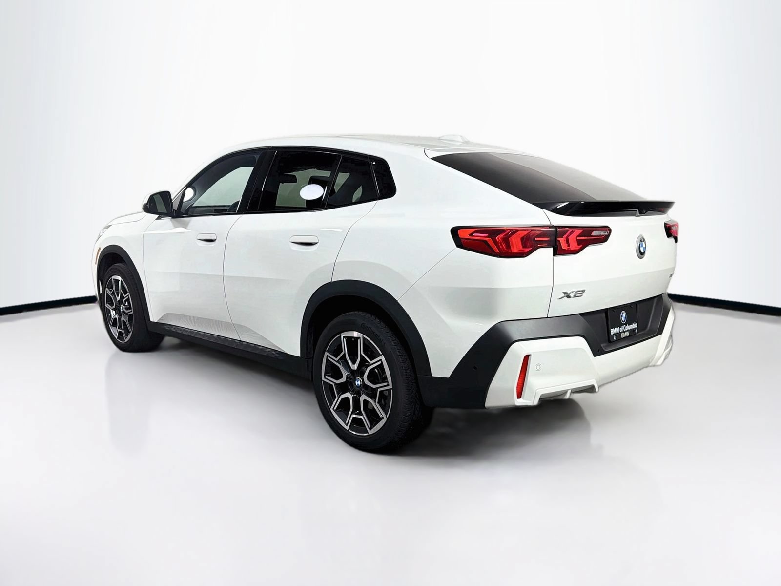 Used 2026 BMW X2 xDrive28i AWD/4WD image 5