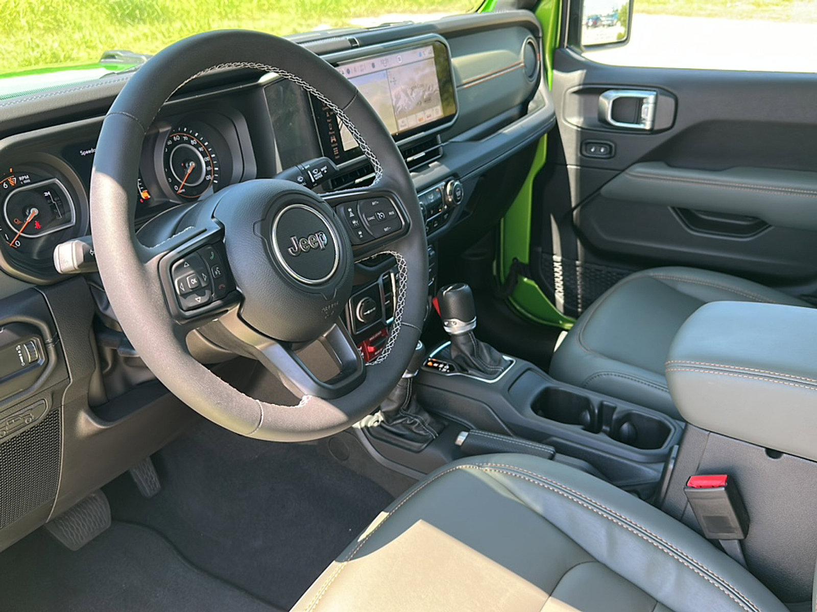 Used 2025 Jeep Gladiator Mojave image 12