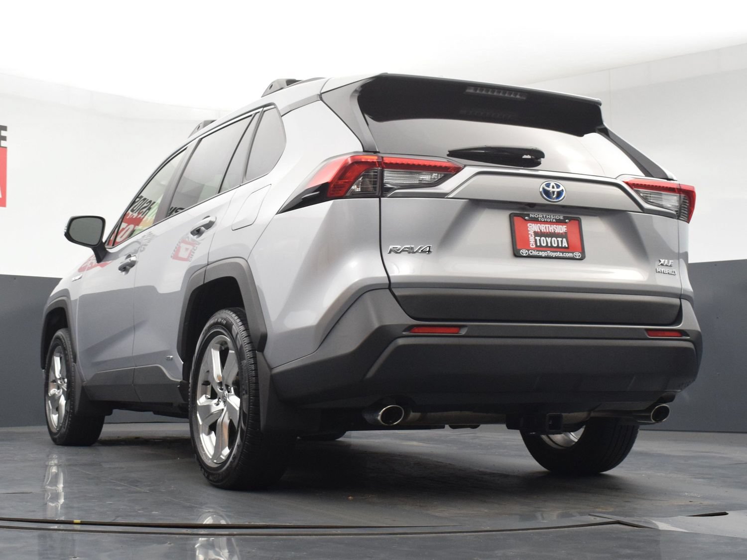 Used 2021 Toyota RAV4 XLE Premium AWD/4WD image 30