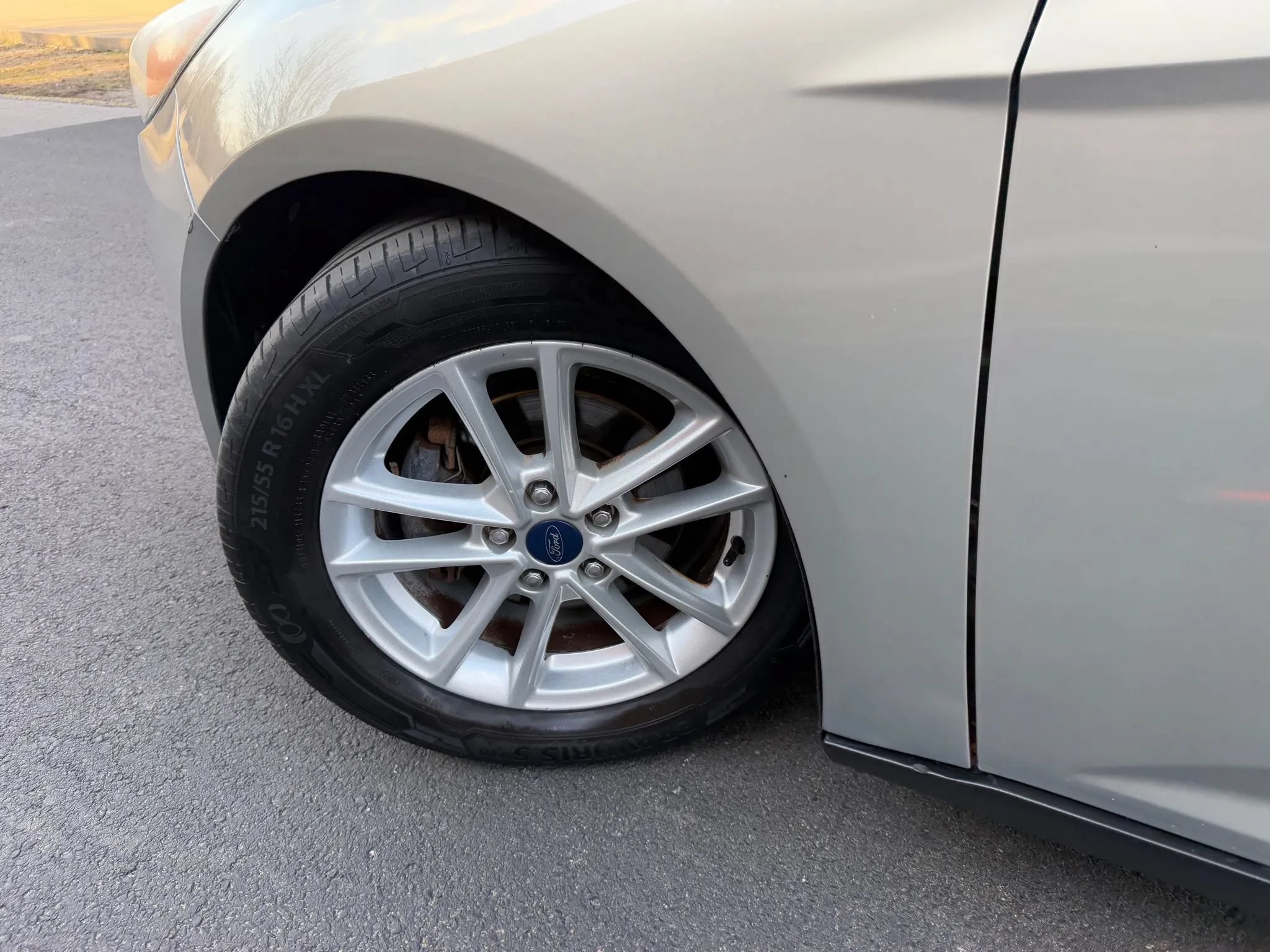 Used 2015 Ford Focus SE FWD image 45