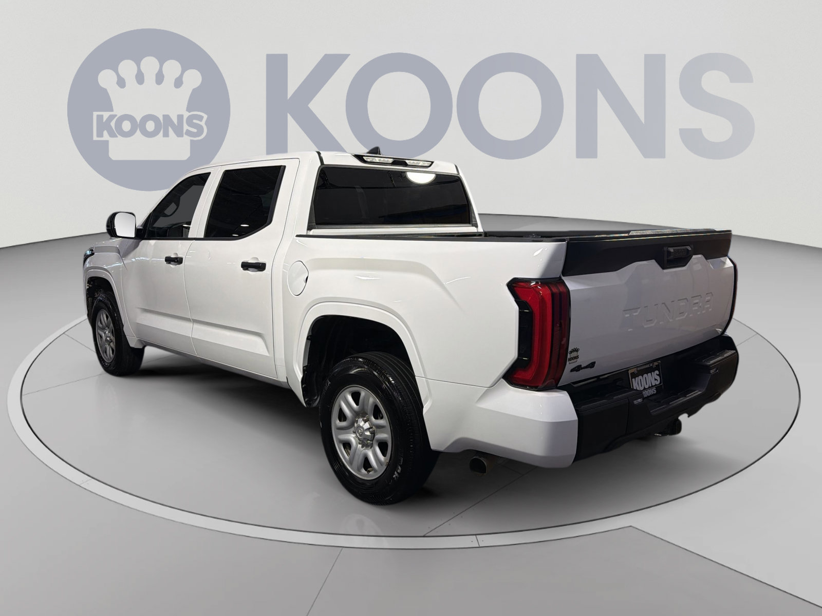 Used 2025 Toyota Tundra SR w/ SR Tow Package AWD/4WD image 4