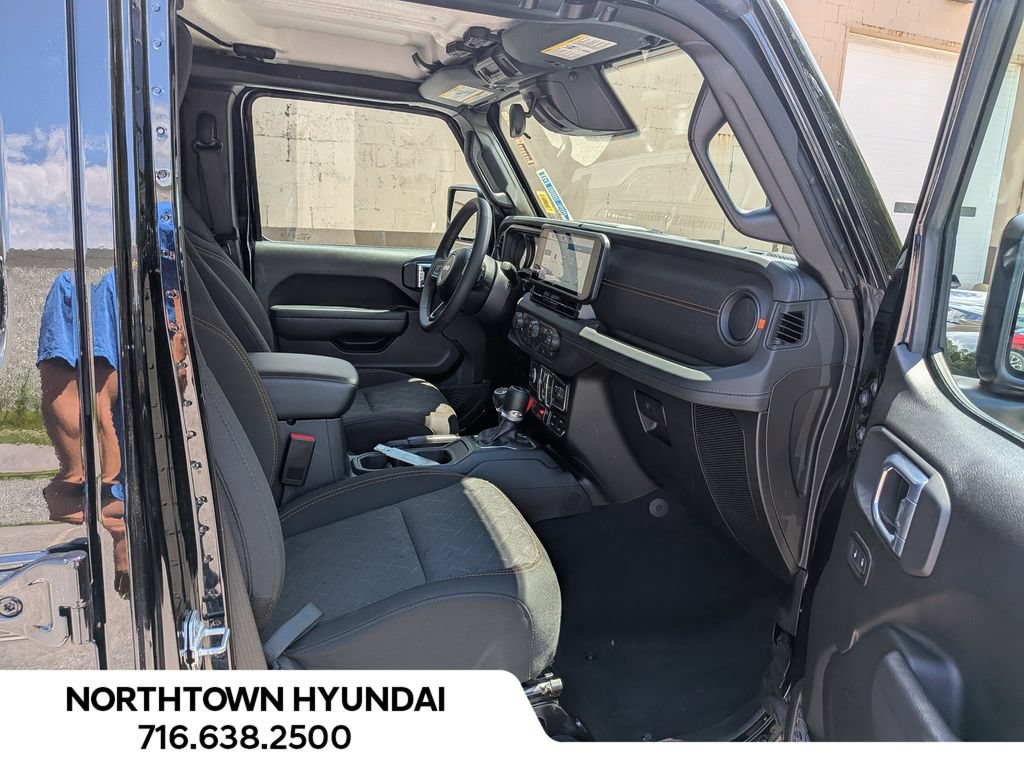 Used 2026 Jeep Gladiator Mojave AWD/4WD image 33
