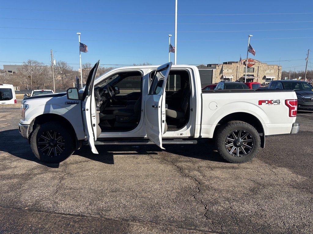 Used 2018 Ford F150 XLT w/ Equipment Group 302A Luxury image 4