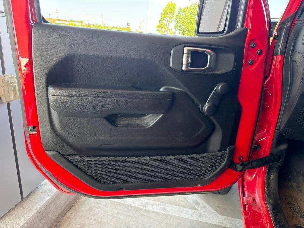 Used 2024 Jeep Wrangler Sport AWD/4WD image 9
