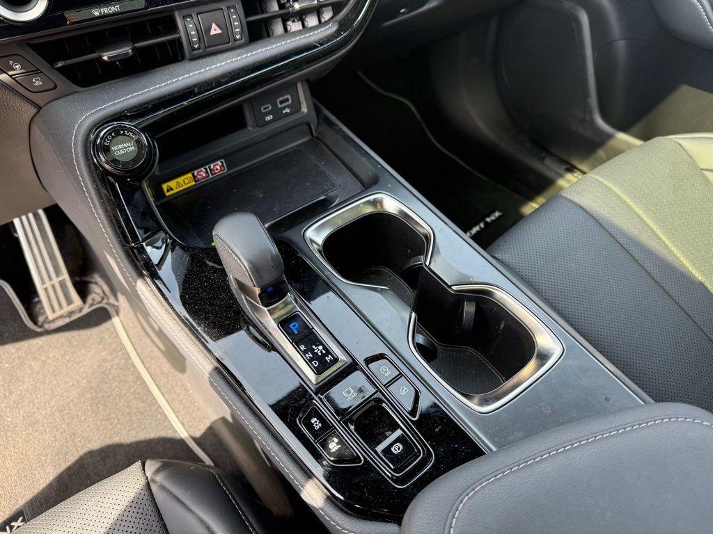 Used 2025 Lexus NX 350 F Sport image 13