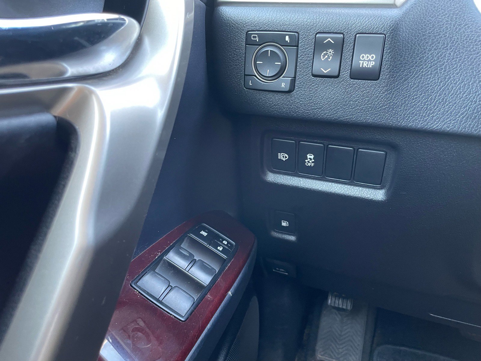Used 2018 Lexus GX 460 Premium w/ Premium Package AWD/4WD image 15