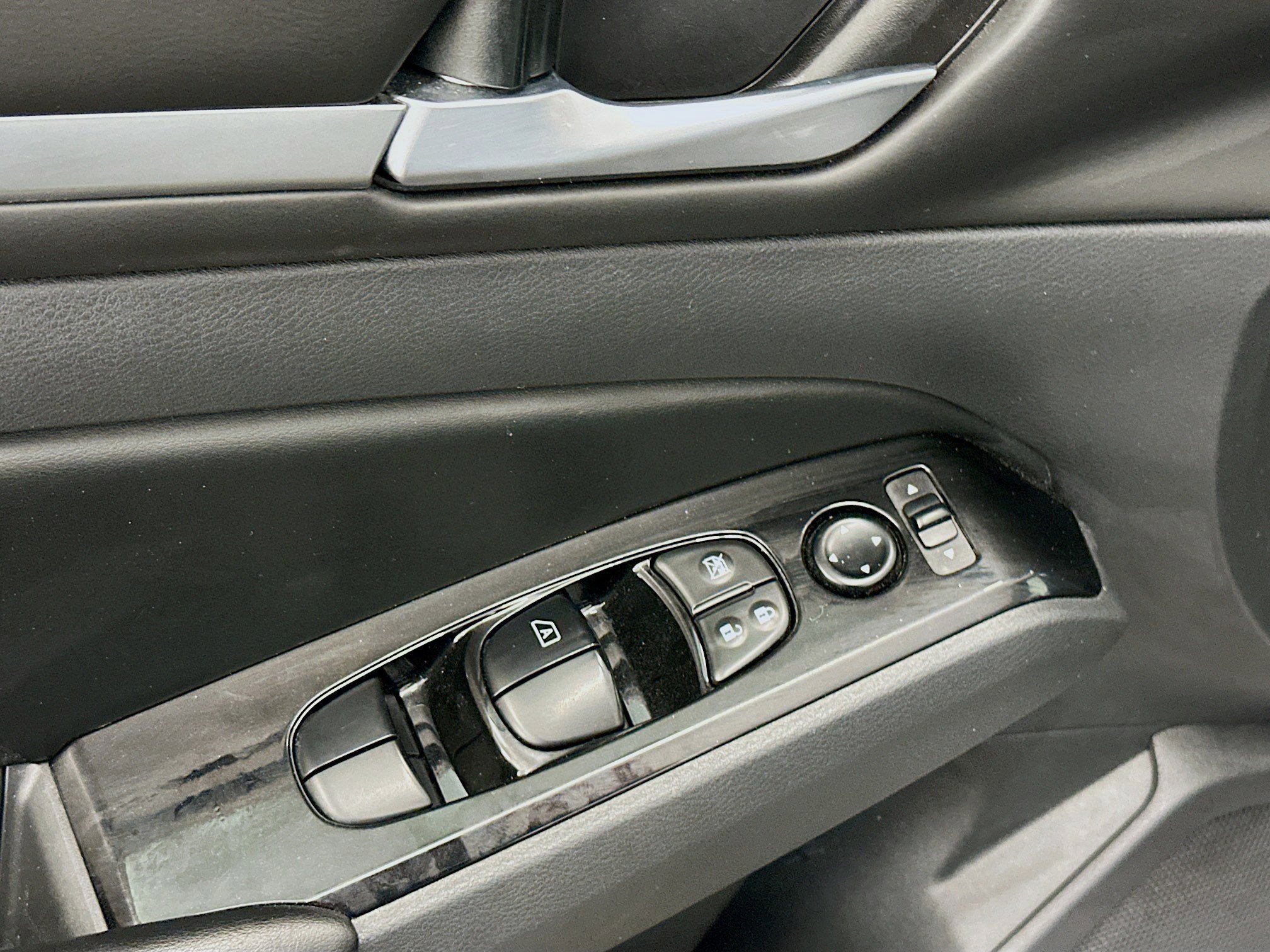 Used 2024 Nissan Altima 2.5 SR image 15