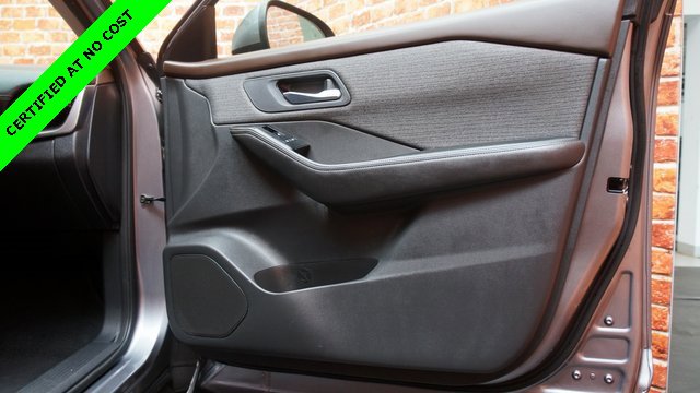 Used 2022 Nissan Rogue SV image 61