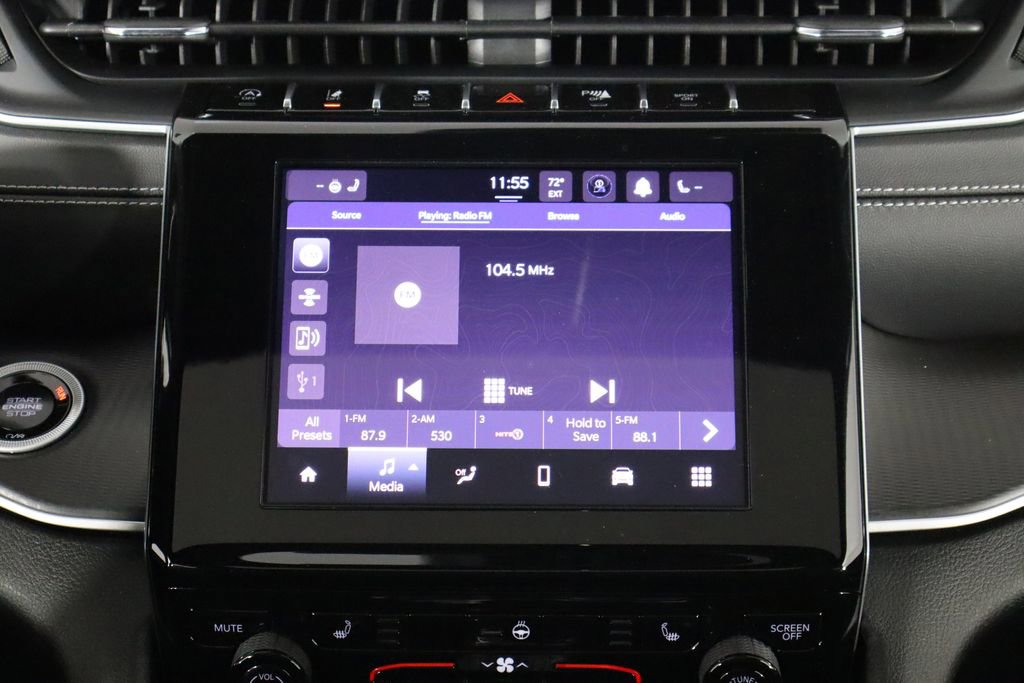 Used 2024 Jeep Grand Cherokee Altitude image 29