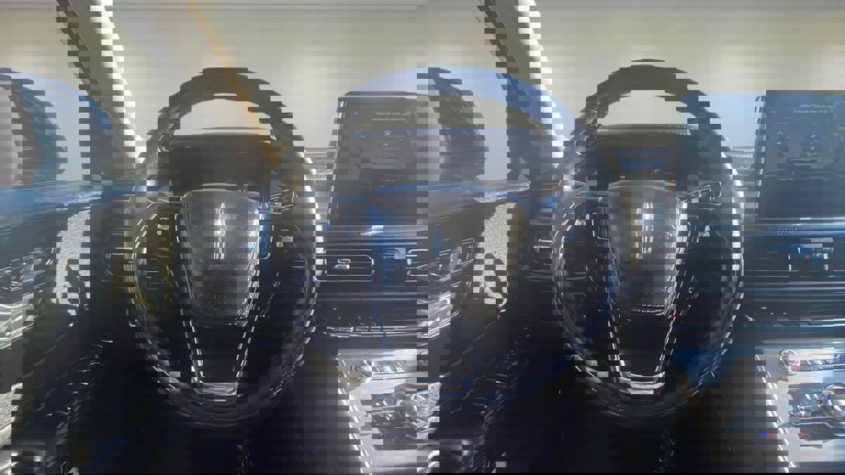 Used 2022 Lincoln Aviator AWD image 12