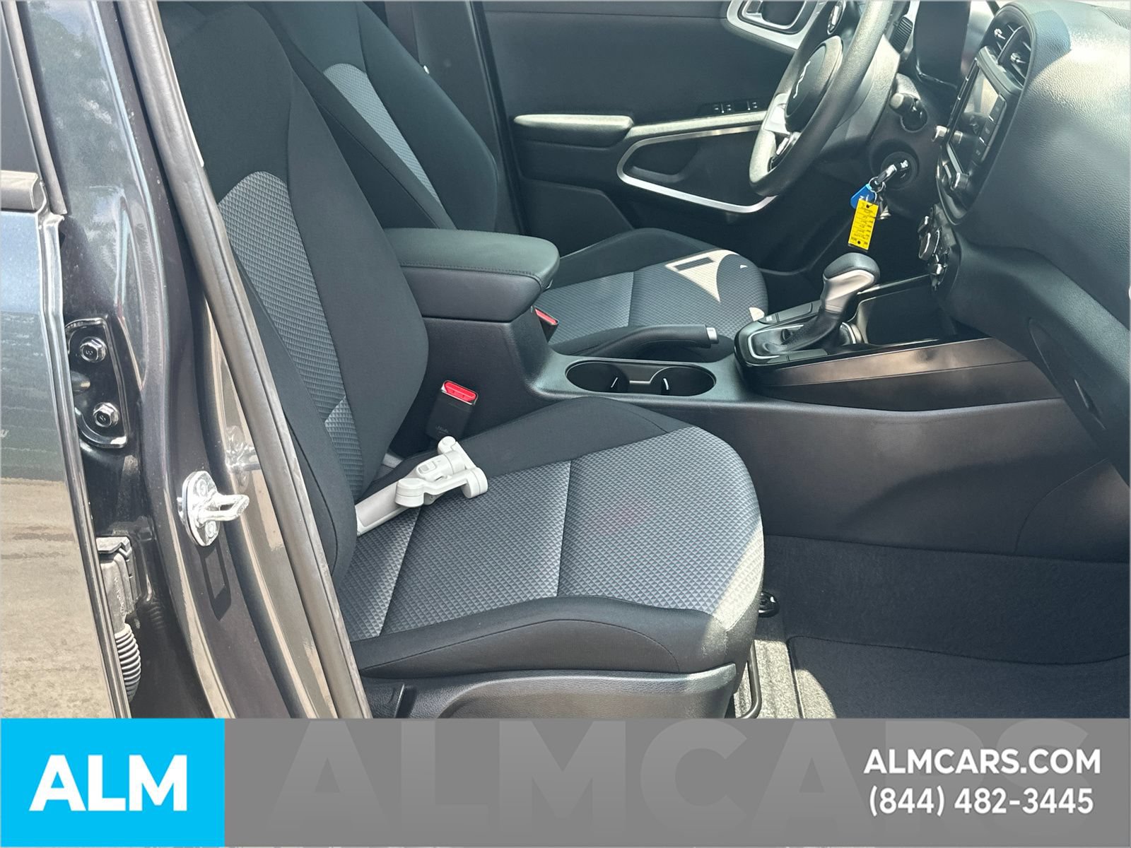 Used 2025 Kia Soul LX w/ LX Technology Package FWD image 15