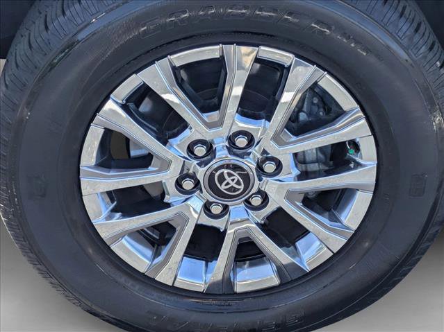 Used 2024 Toyota Tacoma Limited w/ Limited Package (LT) image 23