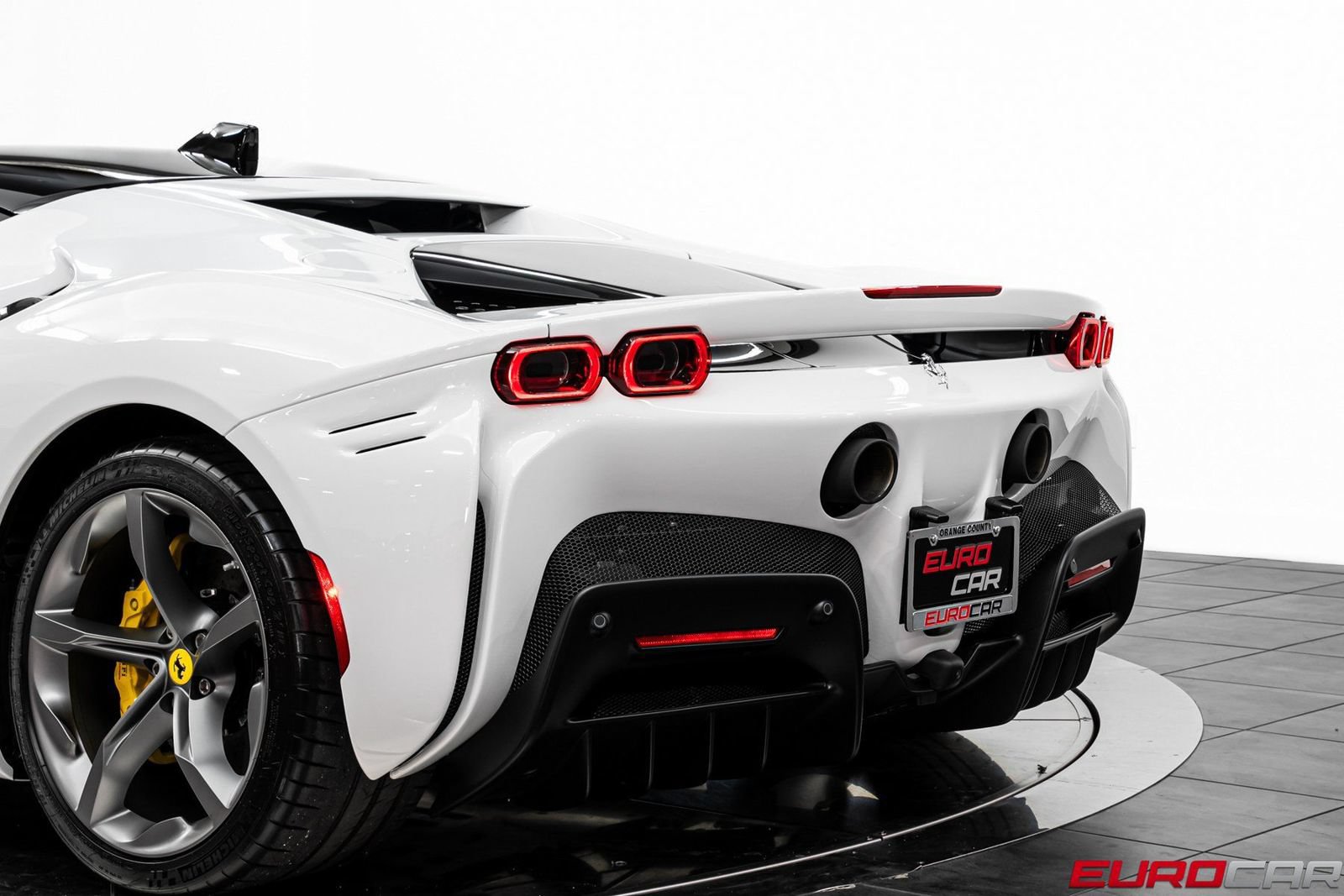 Used 2022 Ferrari SF90 Stradale AWD/4WD image 21