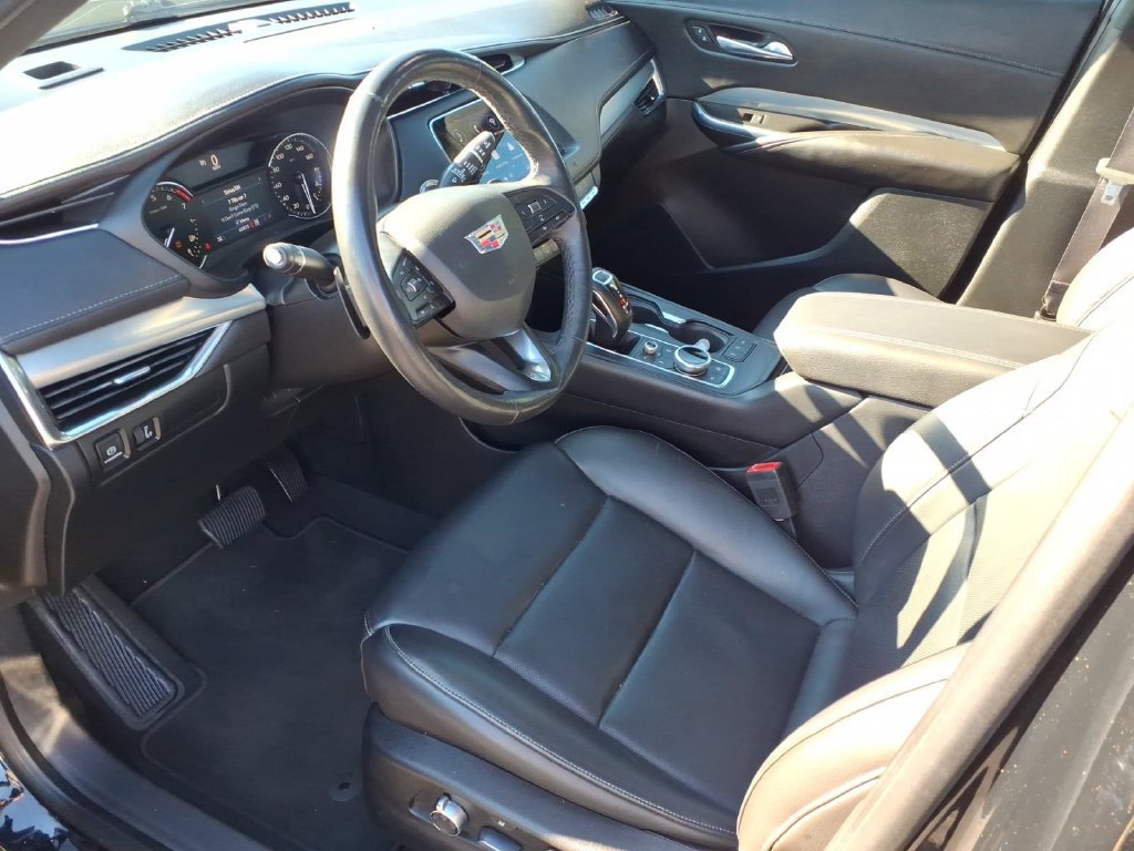 Used 2019 Cadillac XT4 Premium Luxury AWD/4WD image 13