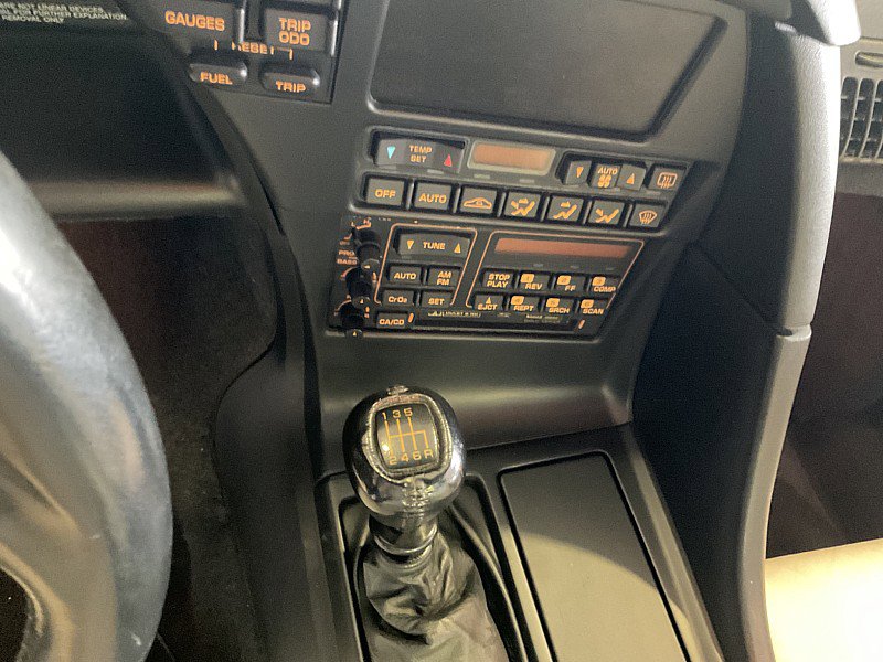 Used 1992 Chevrolet Corvette Coupe RWD image 12