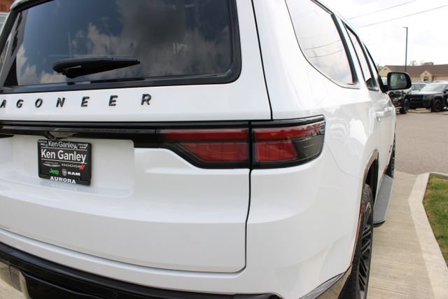 Used 2025 Jeep Wagoneer Series II w/ Premium Group I AWD/4WD image 33