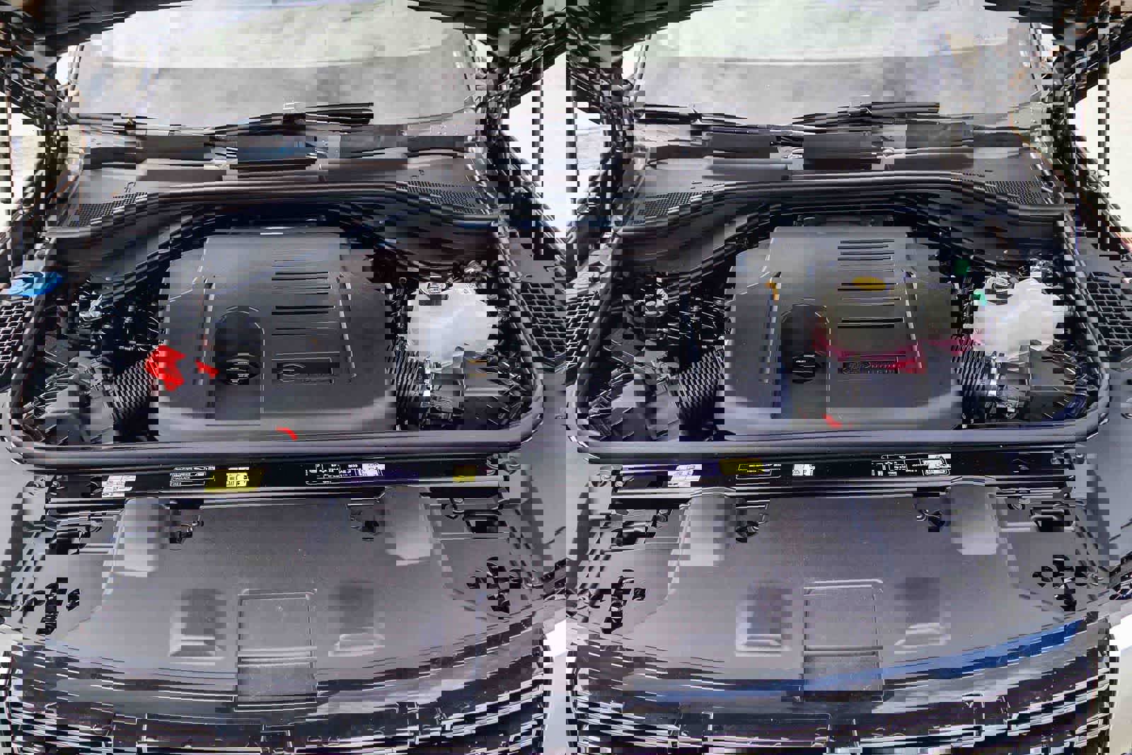 New 2026 Land Rover Range Rover SE image 29