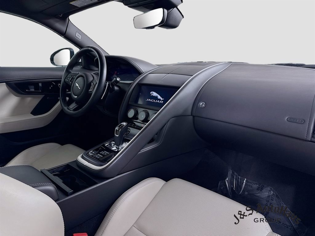 Used 2022 Jaguar F-TYPE Coupe image 38