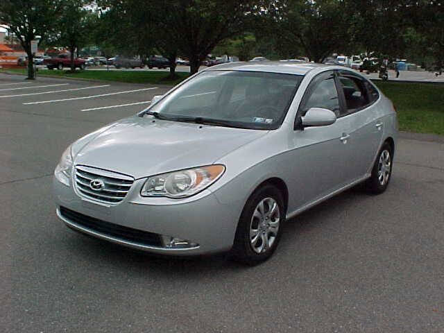 Used 2010 Hyundai Elantra GLS image 4