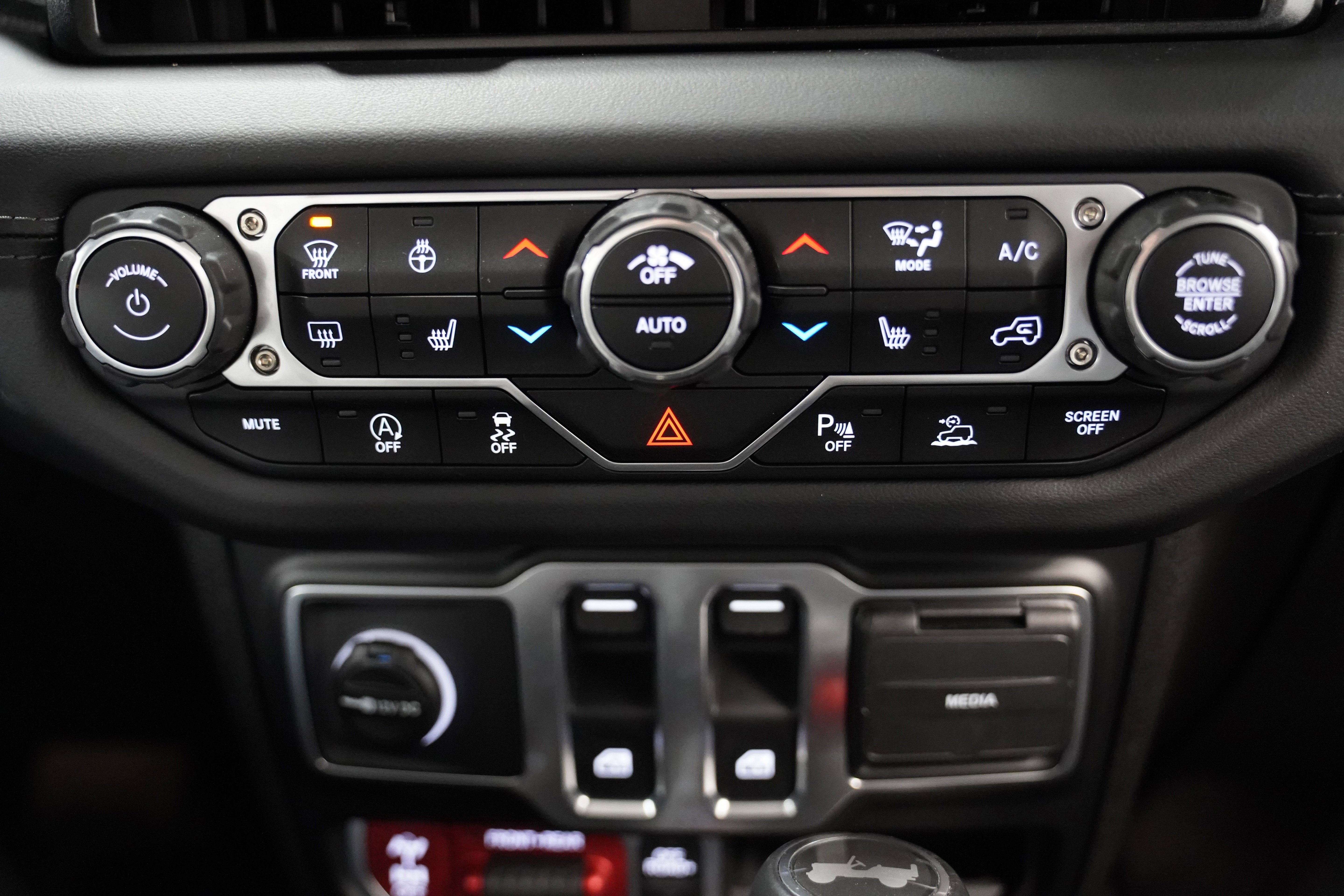 Used 2025 Jeep Wrangler Rubicon image 28