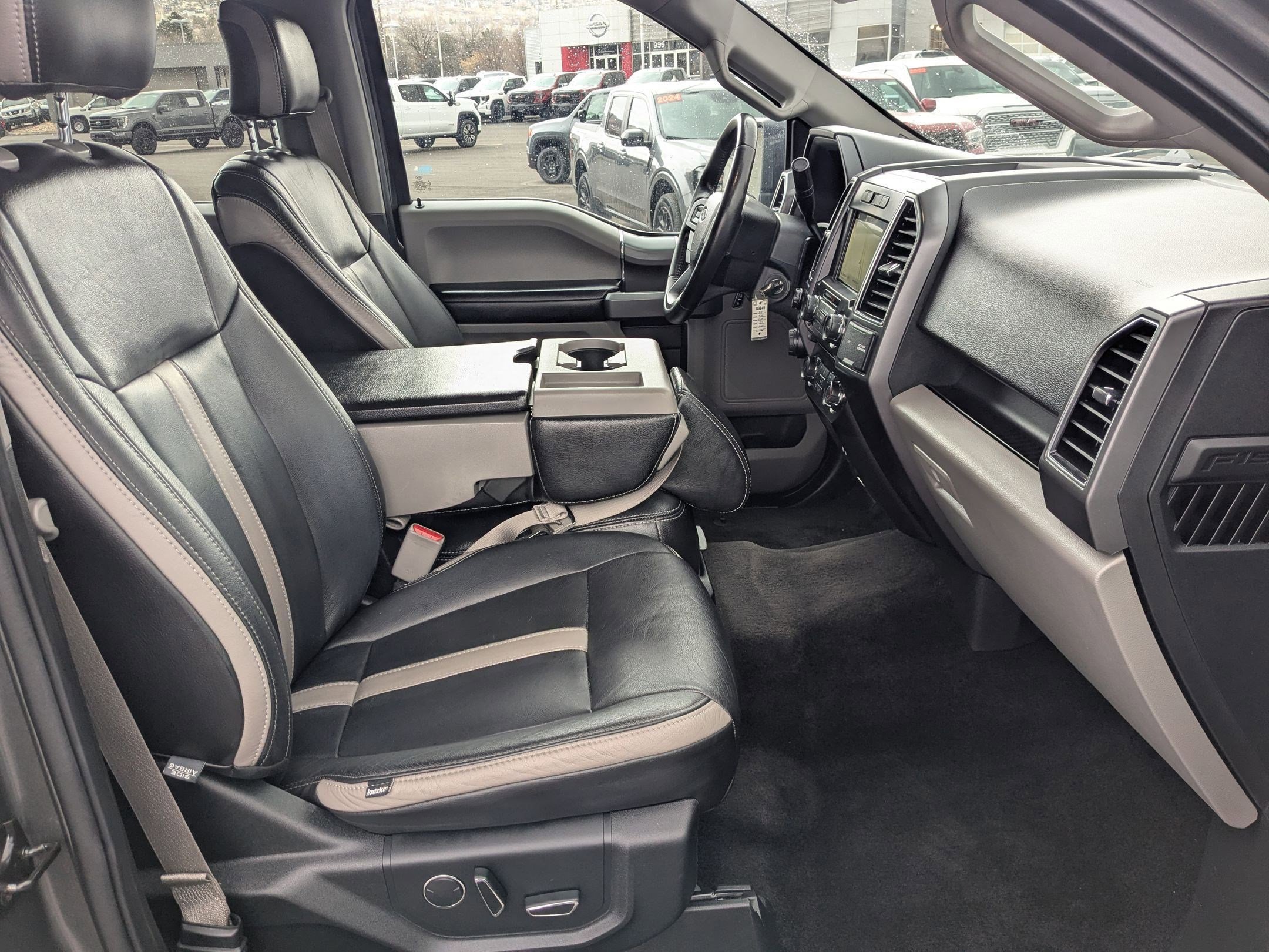 Used 2017 Ford F150 XLT w/ Equipment Group 302A Luxury image 27