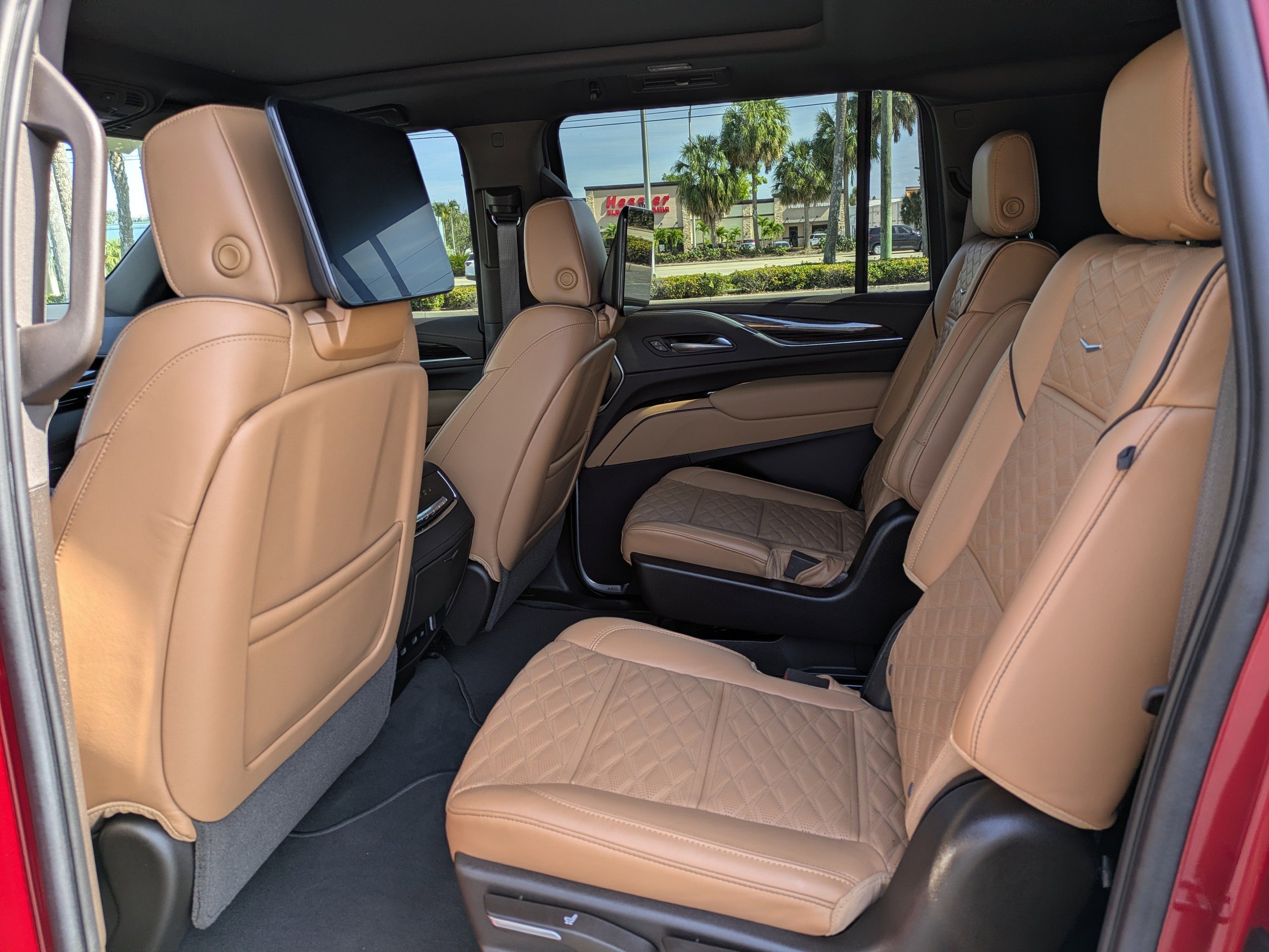 Used 2021 Cadillac Escalade ESV Premium Luxury w/ Driver Assist Tech Package image 12