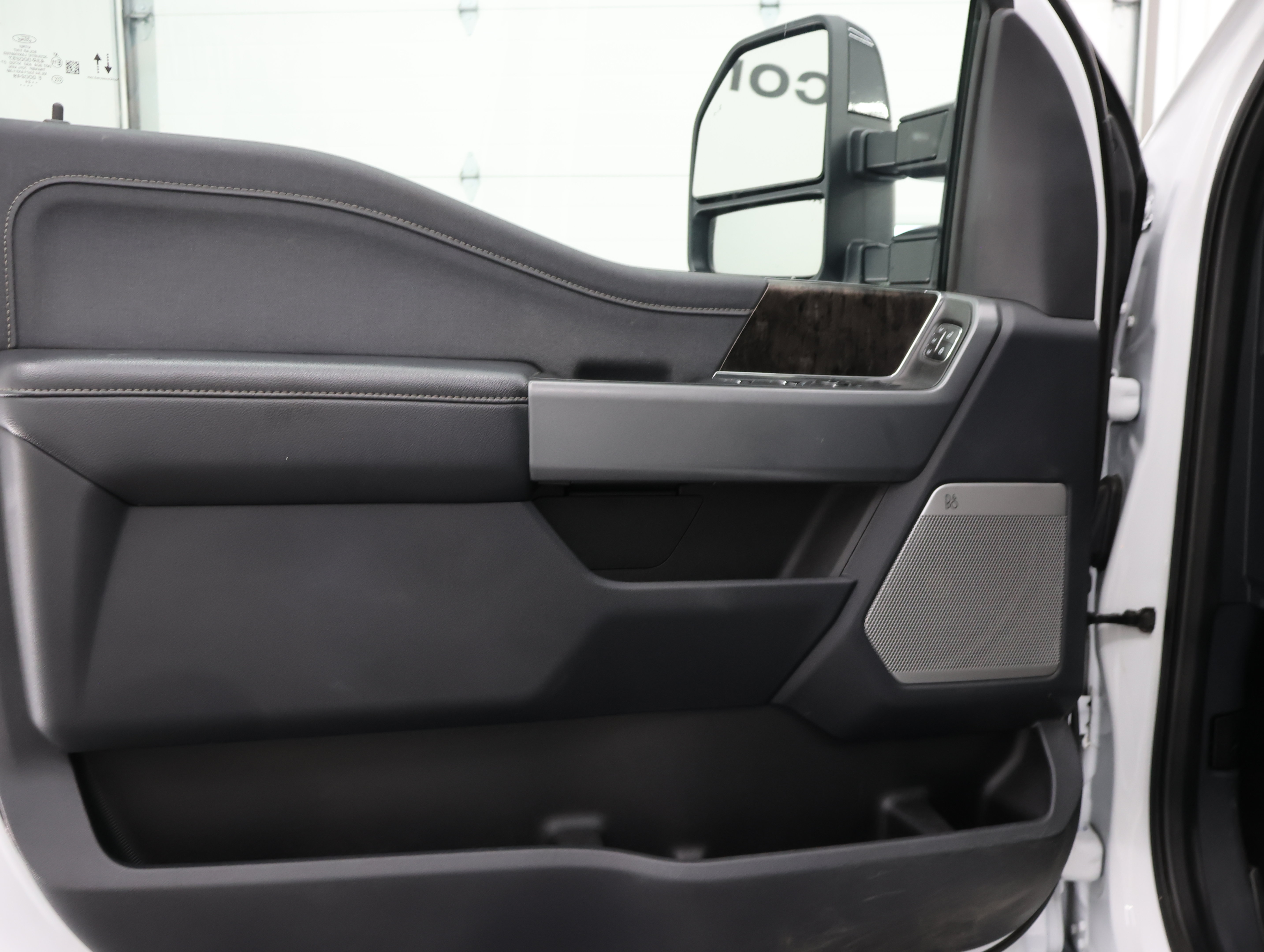 Used 2024 Ford F350 Lariat w/ Lariat Ultimate Package AWD/4WD image 45