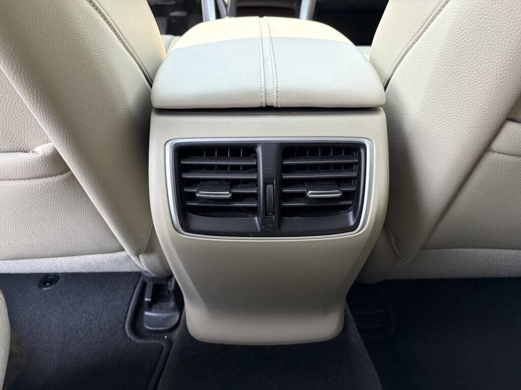 Used 2018 Acura TLX image 13