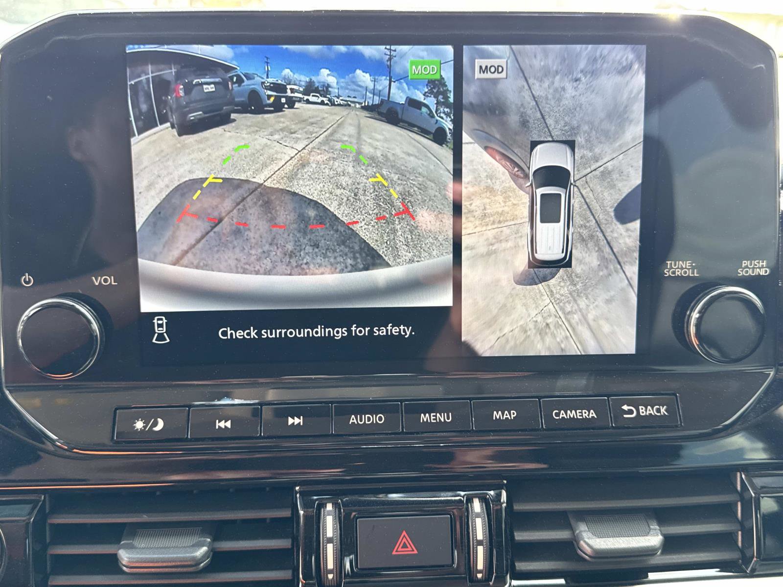 Used 2023 Nissan Pathfinder SL w/ SL Premium Package FWD image 25