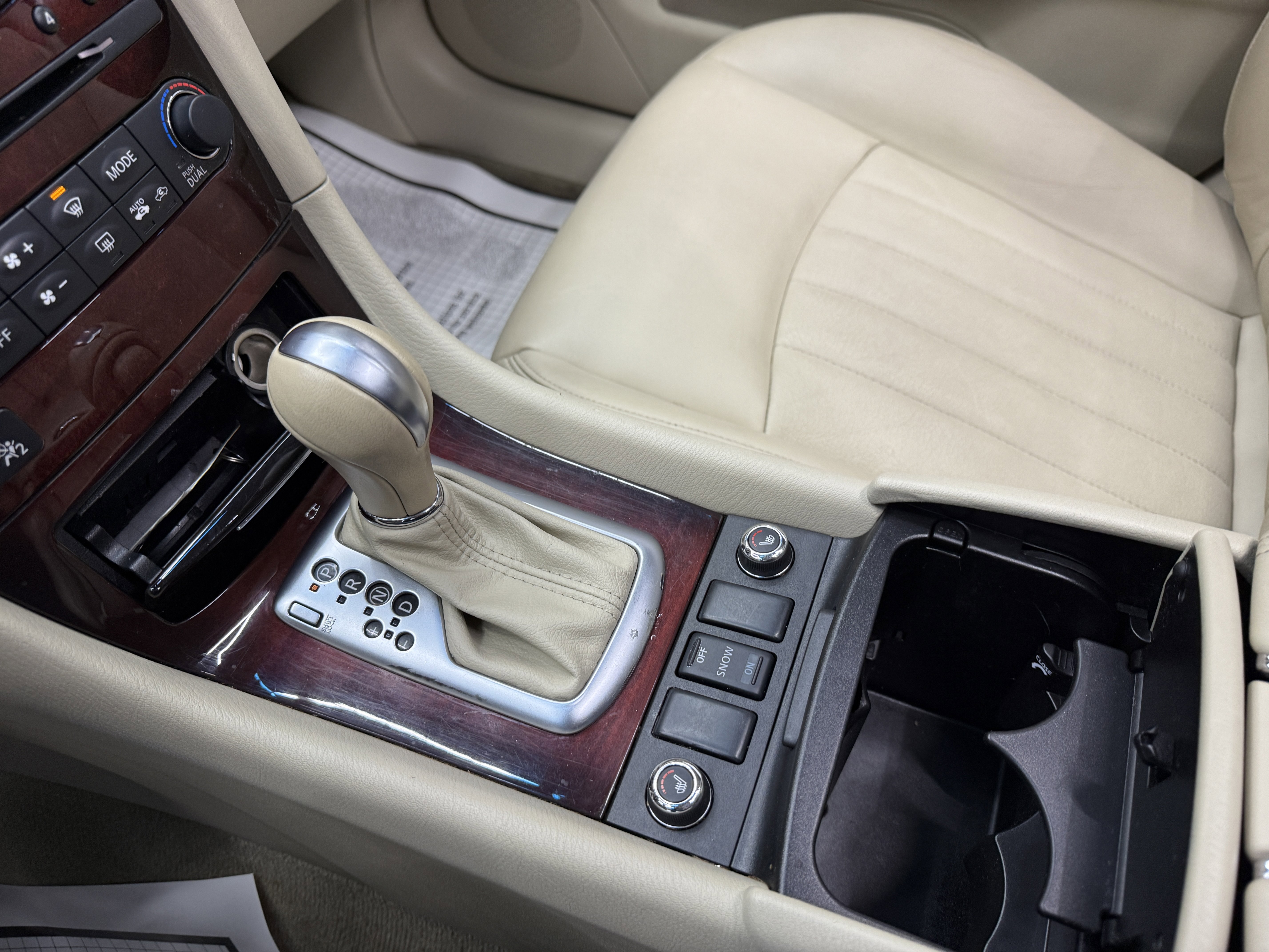 Used 2015 INFINITI QX50 Journey w/ Premium Package image 20