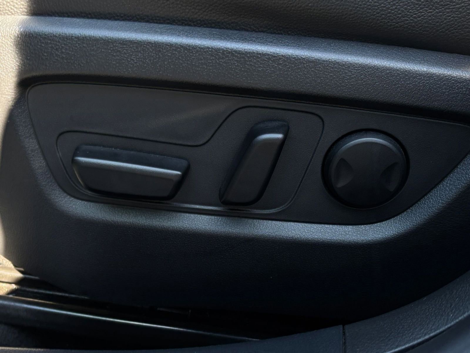 Used 2025 MAZDA CX-50 AWD 2.5 S w/ Preferred Package image 23