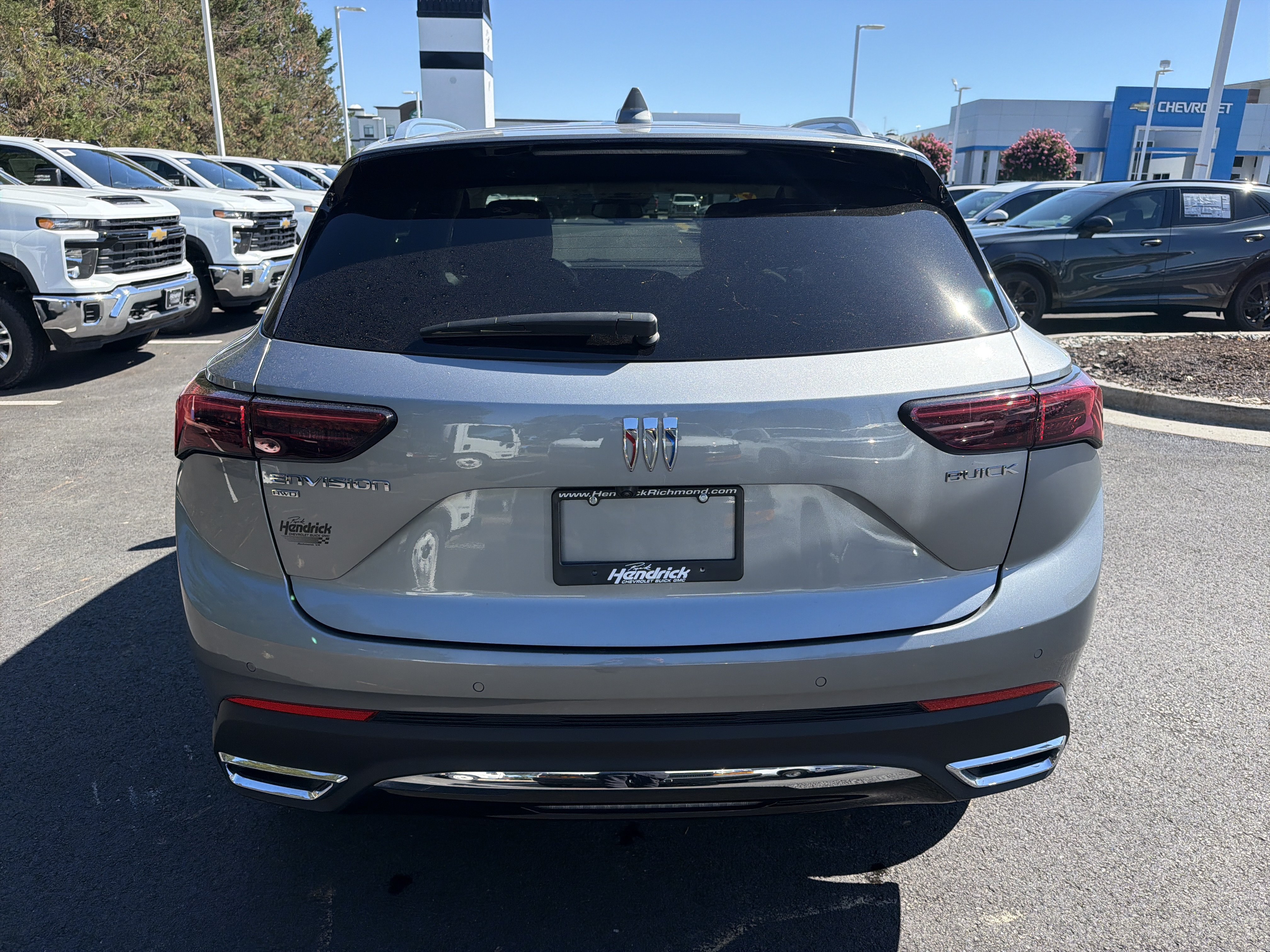 Used 2025 Buick Envision Preferred AWD/4WD image 9